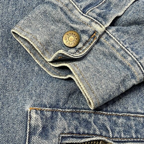 VTG Avenue Blues Shacket Jacket Womens 26/28 Blue Denim Barn Coat Light Wash 90s - Picture 10 of 12